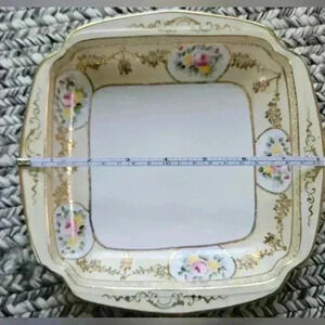Noritake Hand‎ Painted China 8" Shallow serving bowl Cream/White Gold Embossed